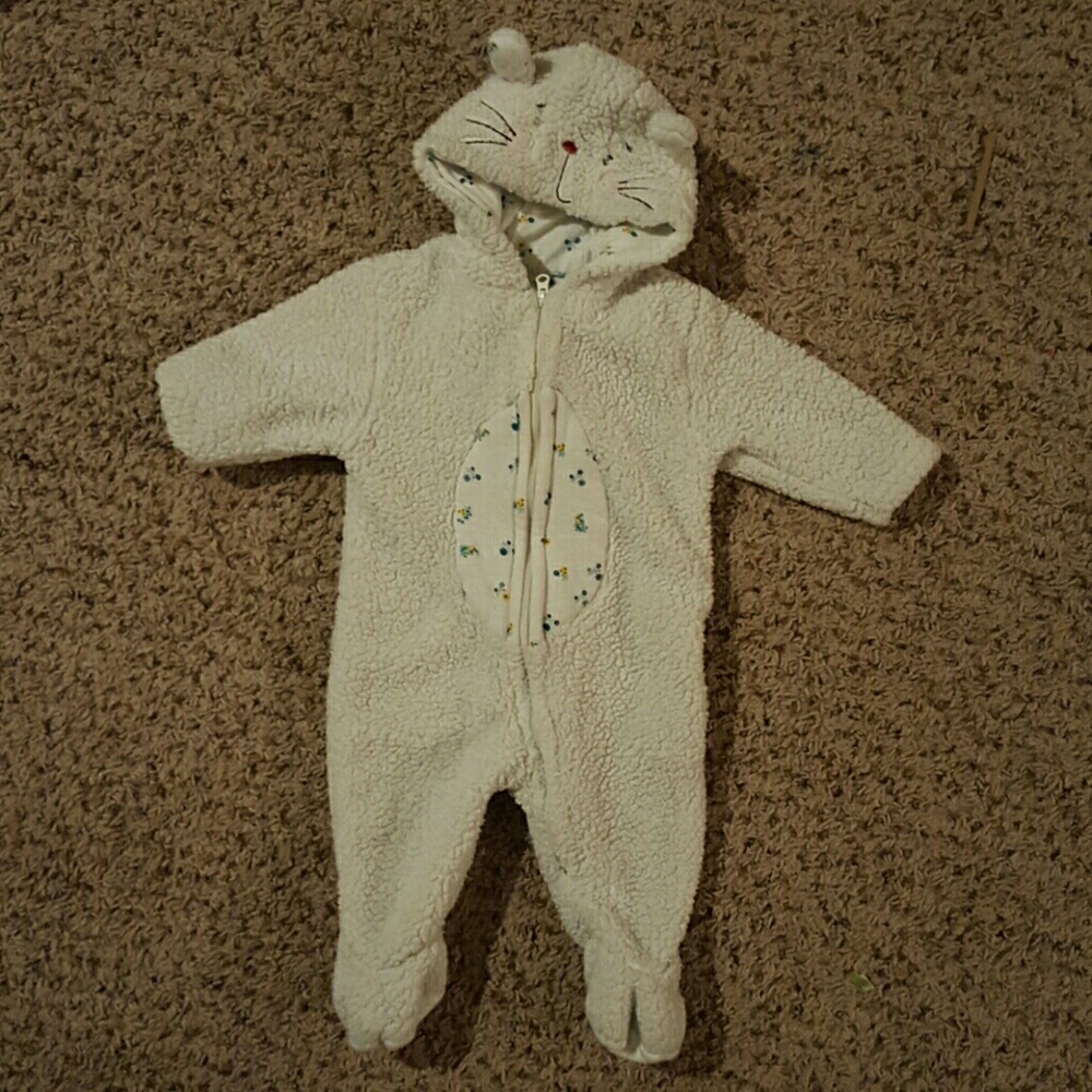 Baby bodysuits warm and cute  (0-3mo)